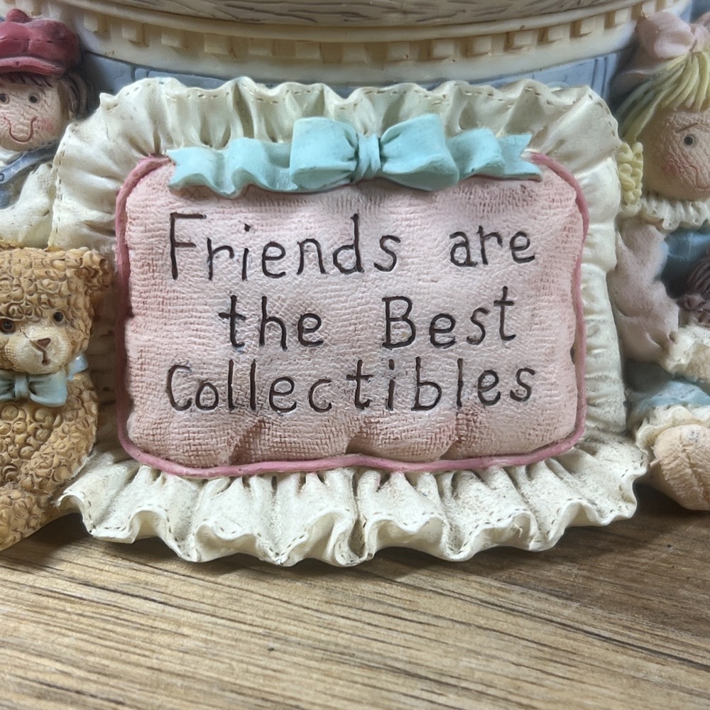 Heart Tugs "Friends Are the Best Collectibles" Musical Snow Globe‎ – Excellent - Picture 8 of 12